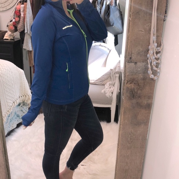 Vineyard Vines xsmall blue zip up athletic top - Picture 1 of 8
